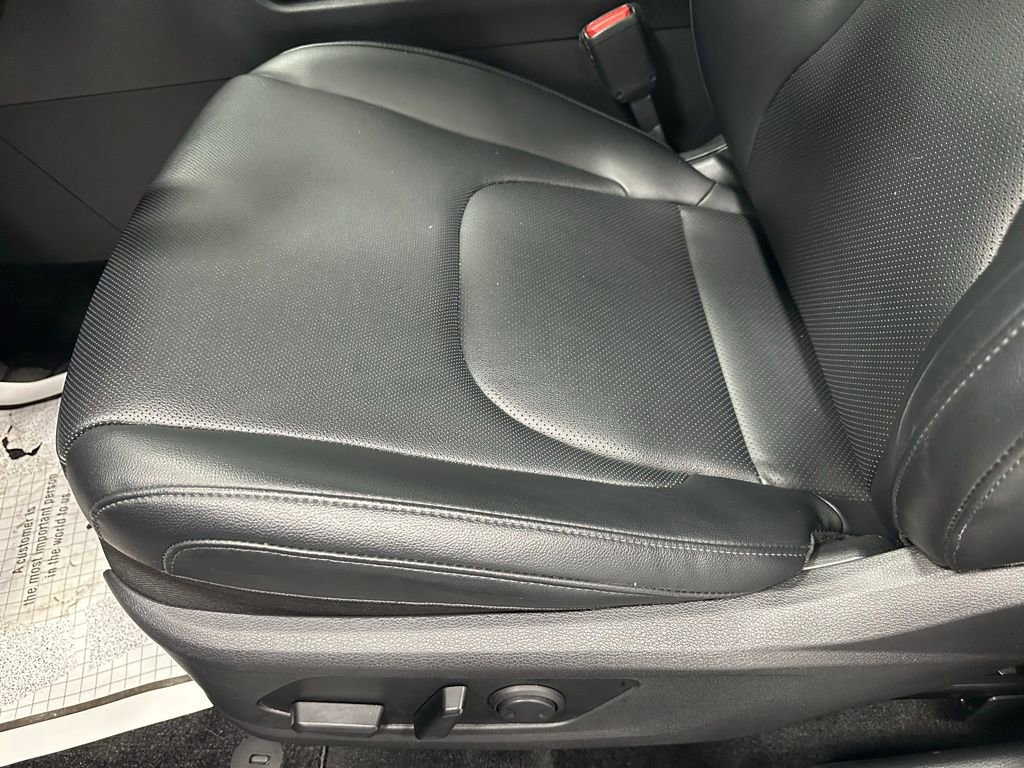 Used 2023 Kia Sportage EX FWD image 13