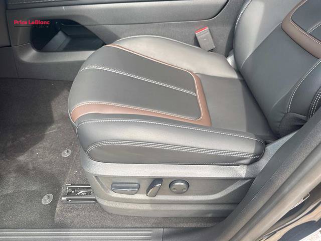 New 2026 Nissan Armada SL w/ Captain's Chari Seat Package AWD/4WD image 10