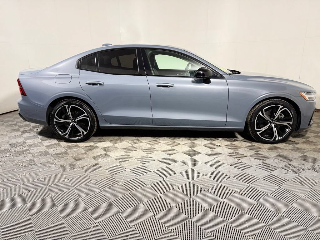 Used 2024 Volvo S60 B5 Plus AWD/4WD image 8