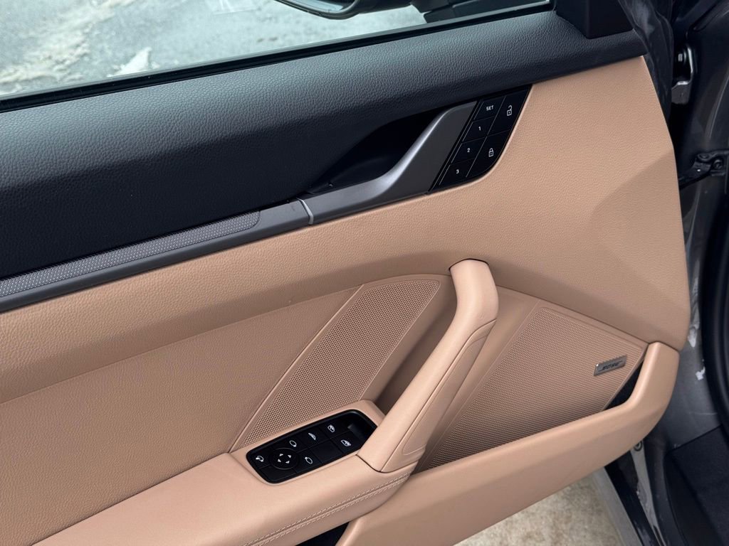 Certified 2022 Porsche 911 Carrera S image 21