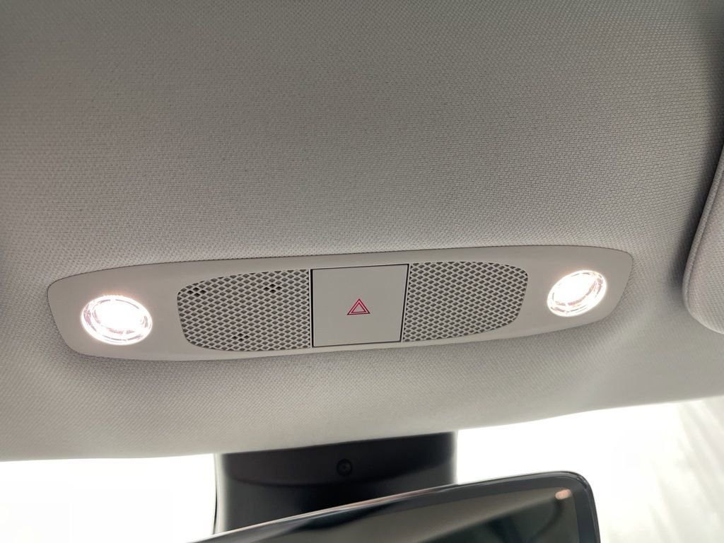 Used 2018 Tesla Model 3 Long Range image 8