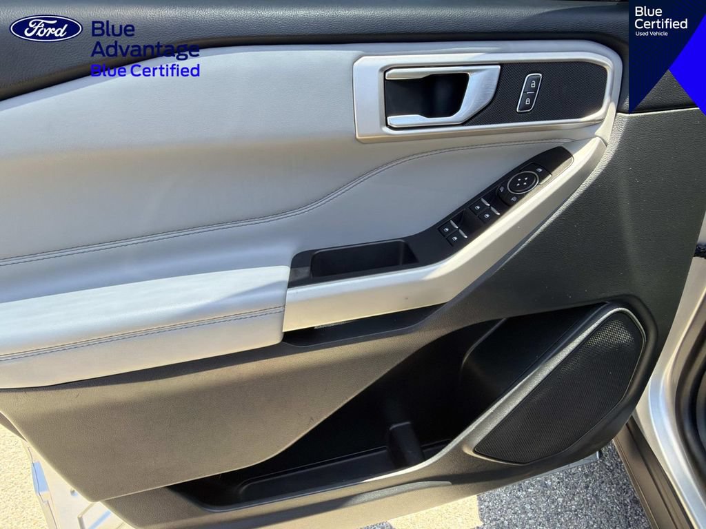 Used 2023 Ford Explorer XLT w/ Equipment Group 202A RWD image 16