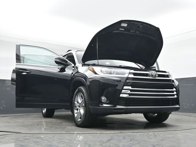 Used 2017 Toyota Highlander Limited AWD/4WD image 55
