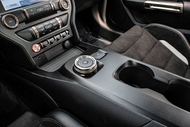 Used 2020 Ford Mustang Shelby GT500 w/ Carbon Fiber Track Pack RWD image 28