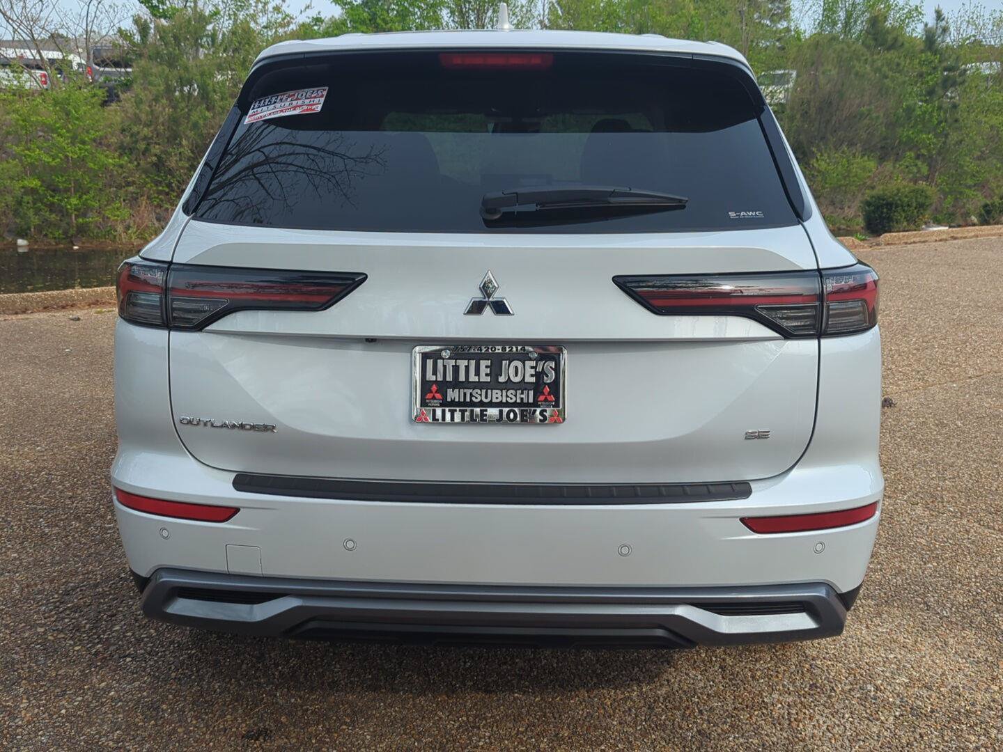 New 2026 Mitsubishi Outlander SE AWD/4WD image 4