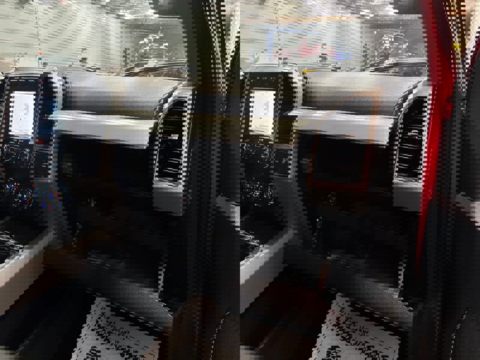 Used 2020 Ford F250 Lariat w/ Lariat Ultimate Package image 30