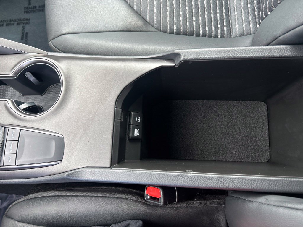 Used 2024 Toyota Camry SE FWD image 24
