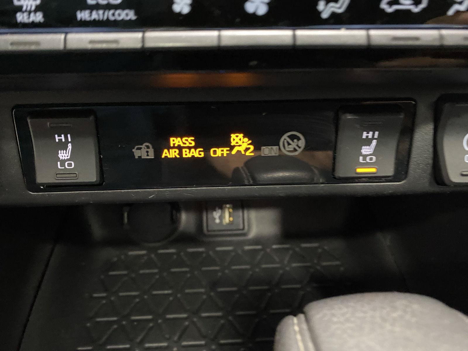 Used 2024 Toyota RAV4 XLE w/ Convenience Package AWD/4WD image 20