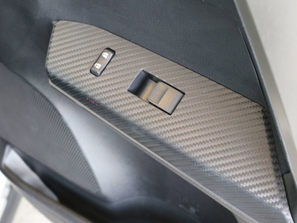 Used 2015 Toyota RAV4 LE AWD/4WD image 32