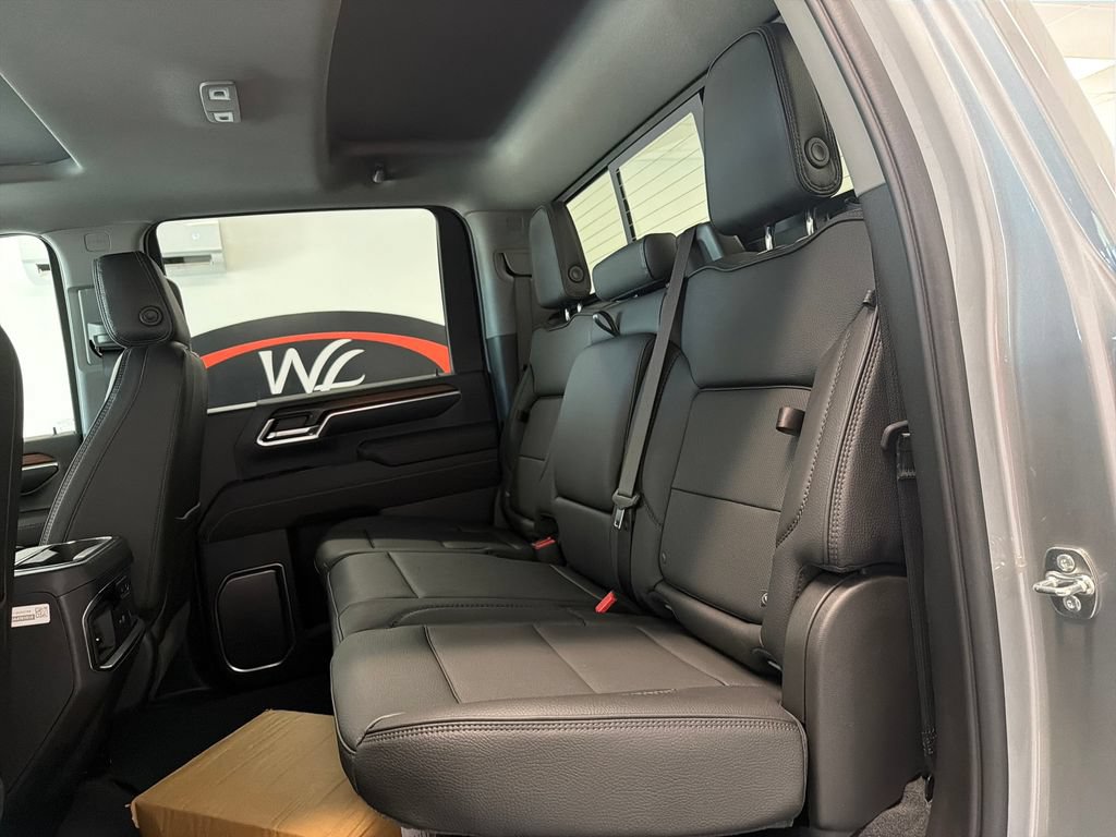 New 2026 GMC Sierra 2500 Denali w/ Denali Reserve Package AWD/4WD image 9