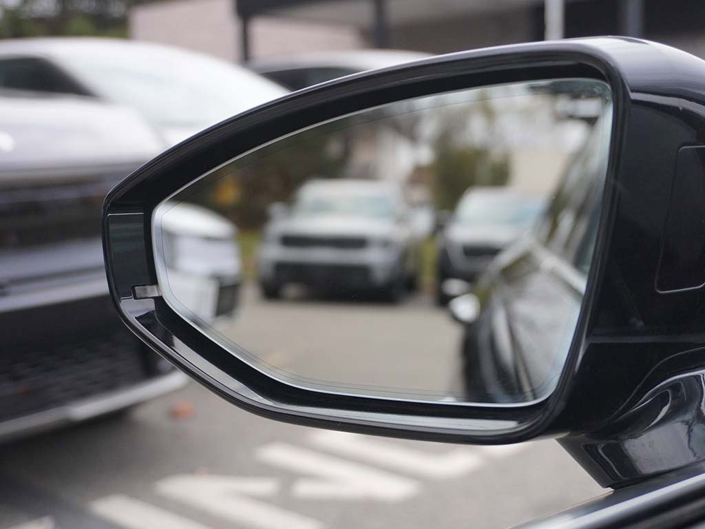 Used 2020 Audi A8 L 3.0T w/ Executive Package image 51