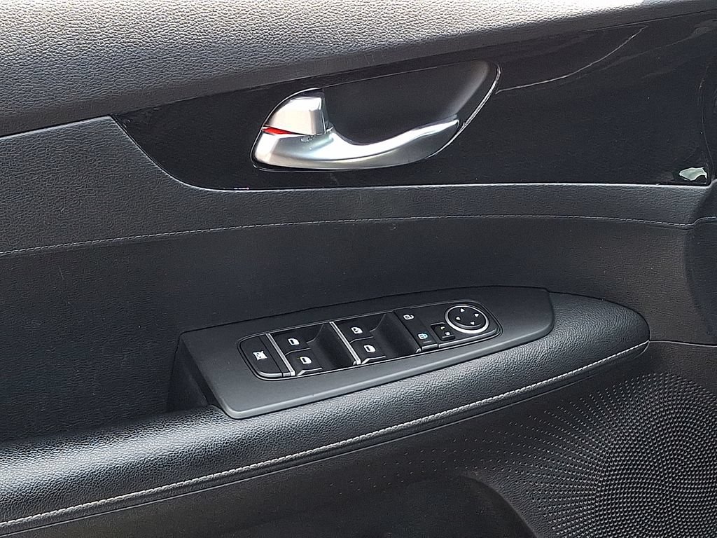 Certified 2023 Kia Forte GT-Line w/ GT-Line Premium Package FWD image 13