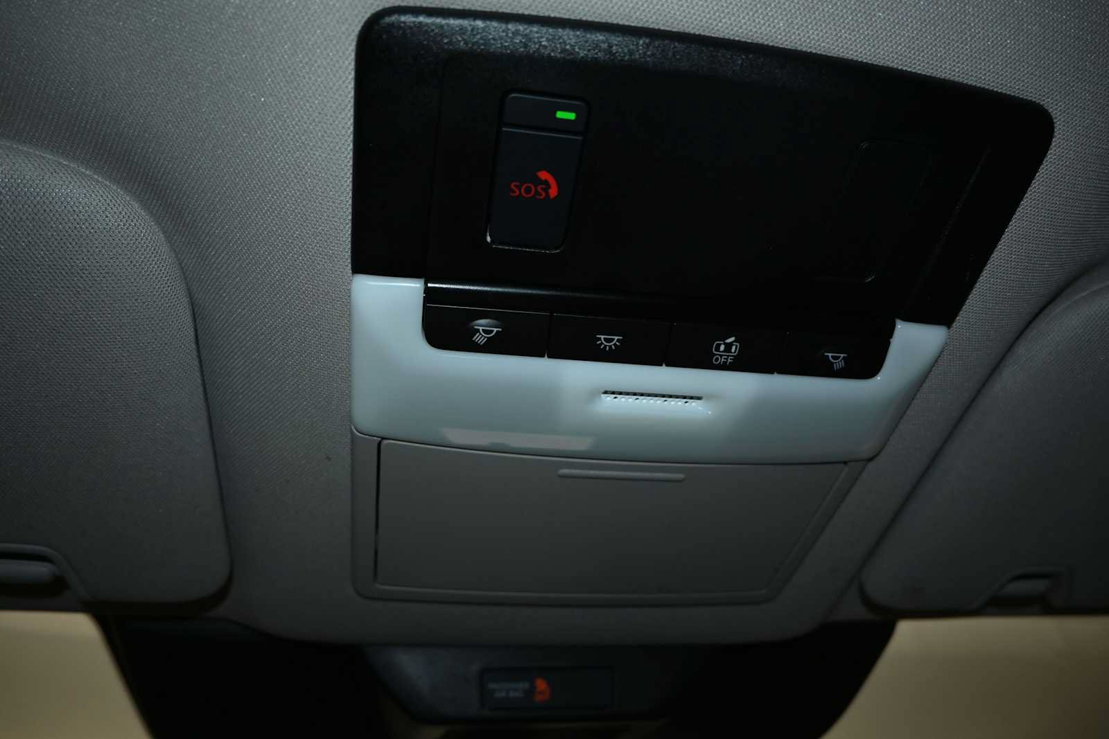 Used 2025 Nissan Pathfinder SV AWD/4WD image 14