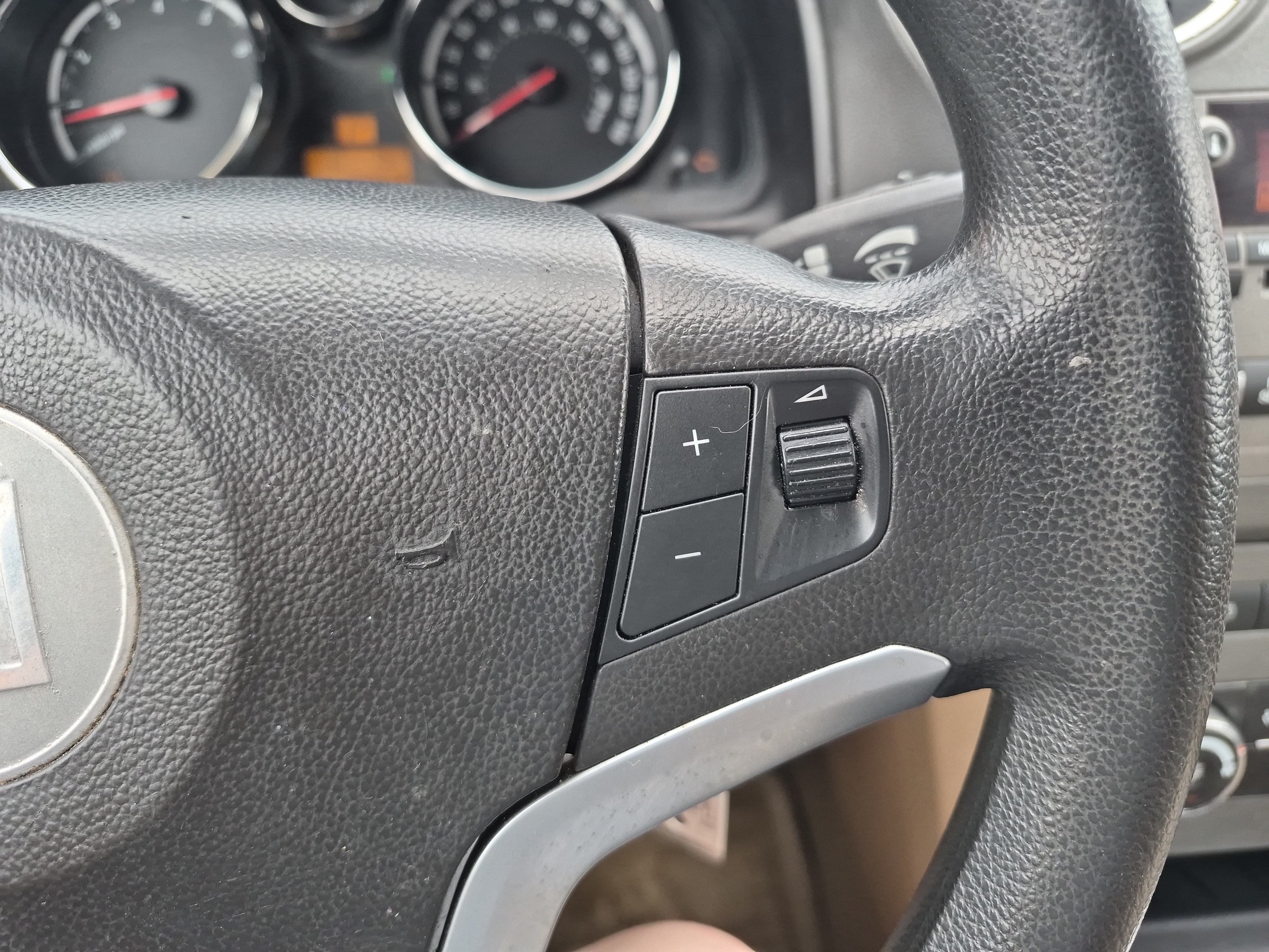 Used 2008 Saturn Vue XE FWD image 16