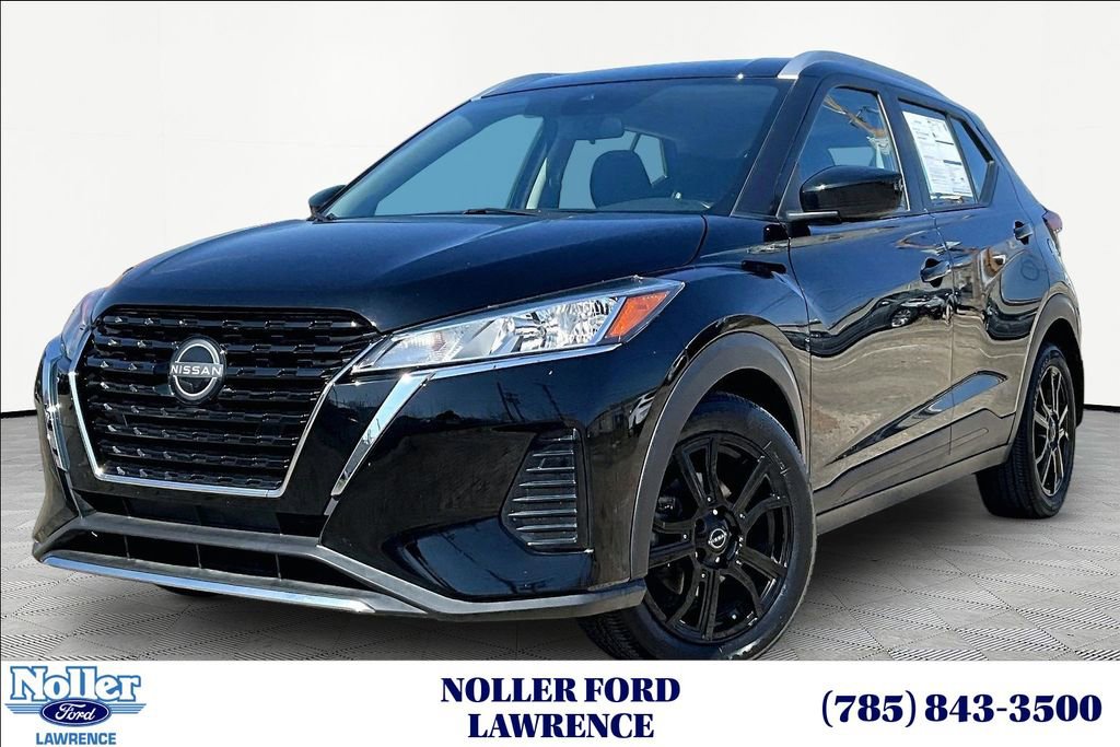 Used 2023 Nissan Kicks SV image 1