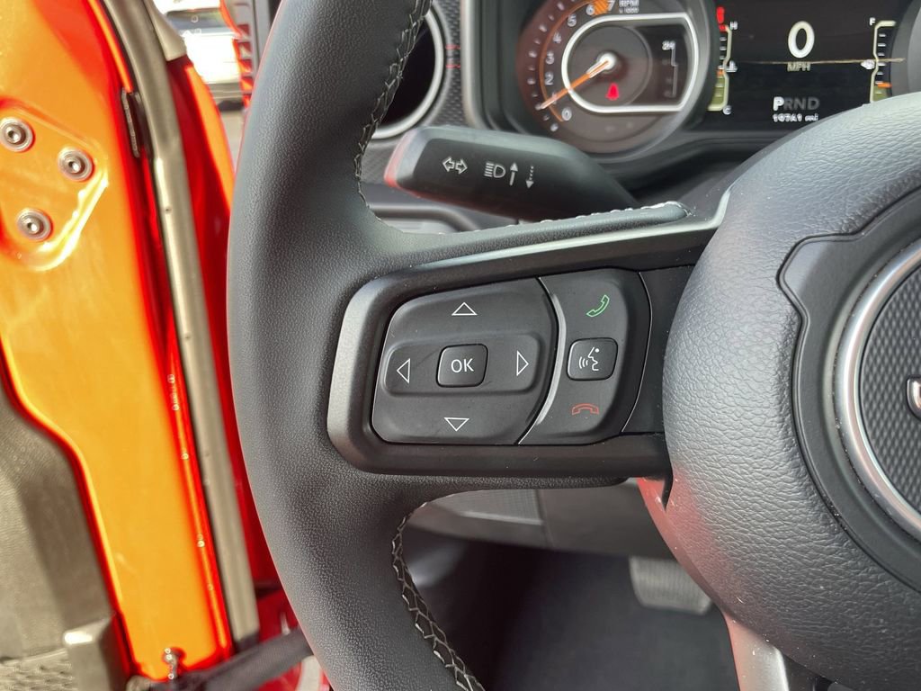 Used 2025 Jeep Wrangler Unlimited Rubicon image 15