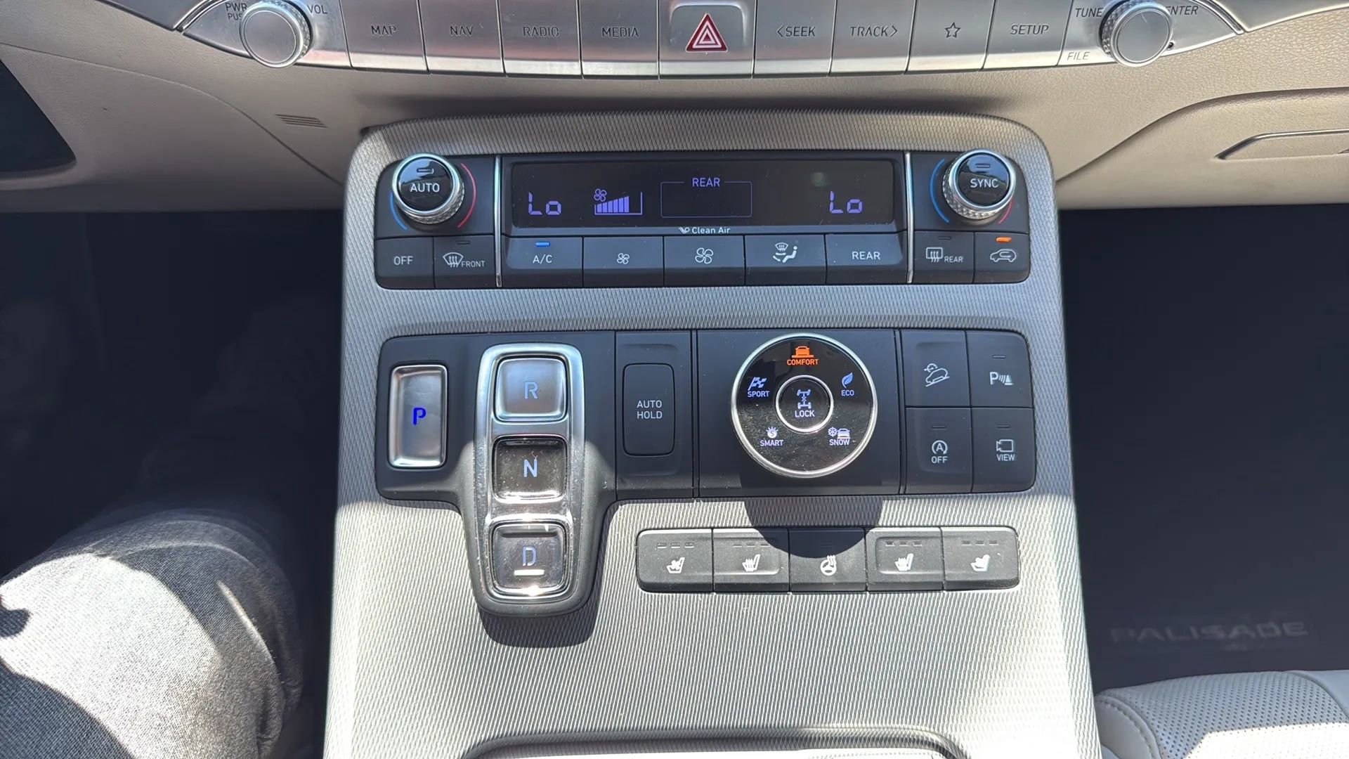 Used 2022 Hyundai Palisade Calligraphy image 19