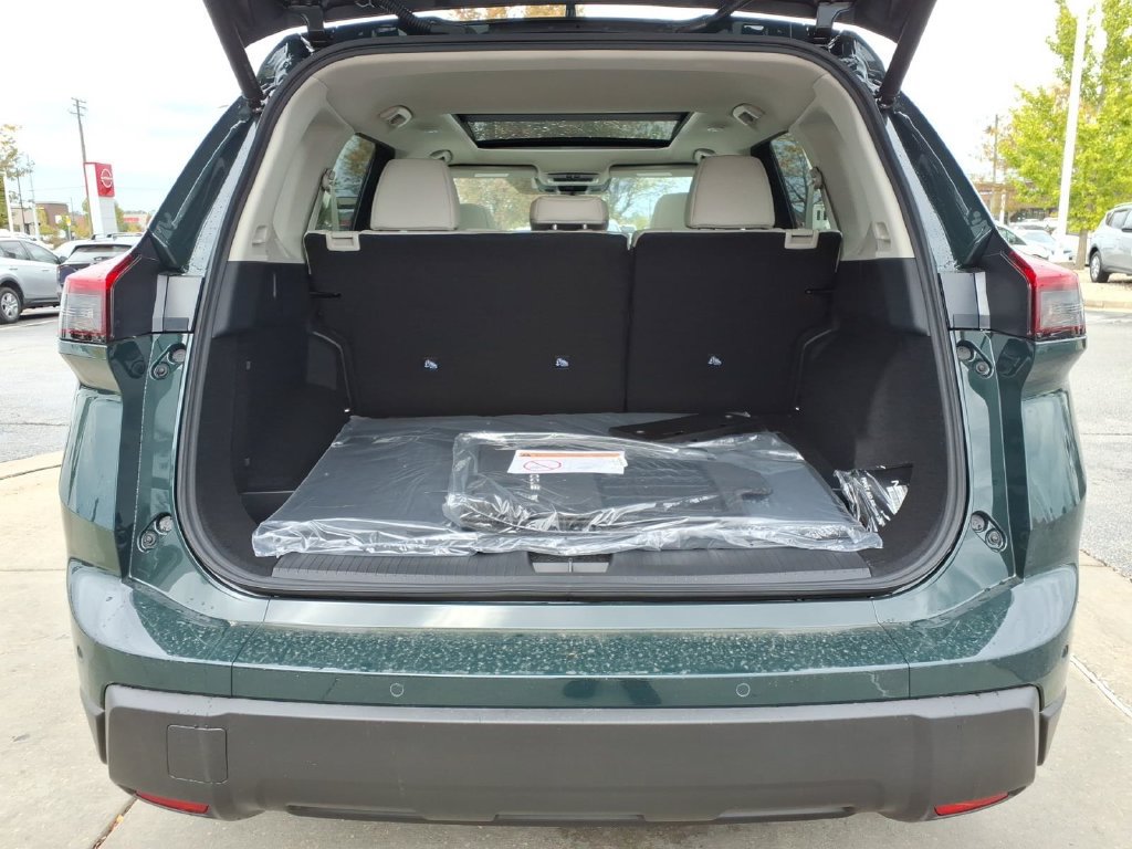 New 2027 Nissan Rogue Dark Armor AWD/4WD image 9