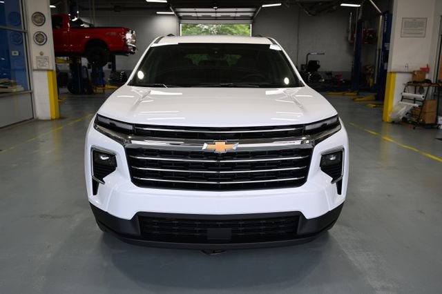 New 2026 Chevrolet Traverse LT w/ Driver Confidence Package FWD image 2