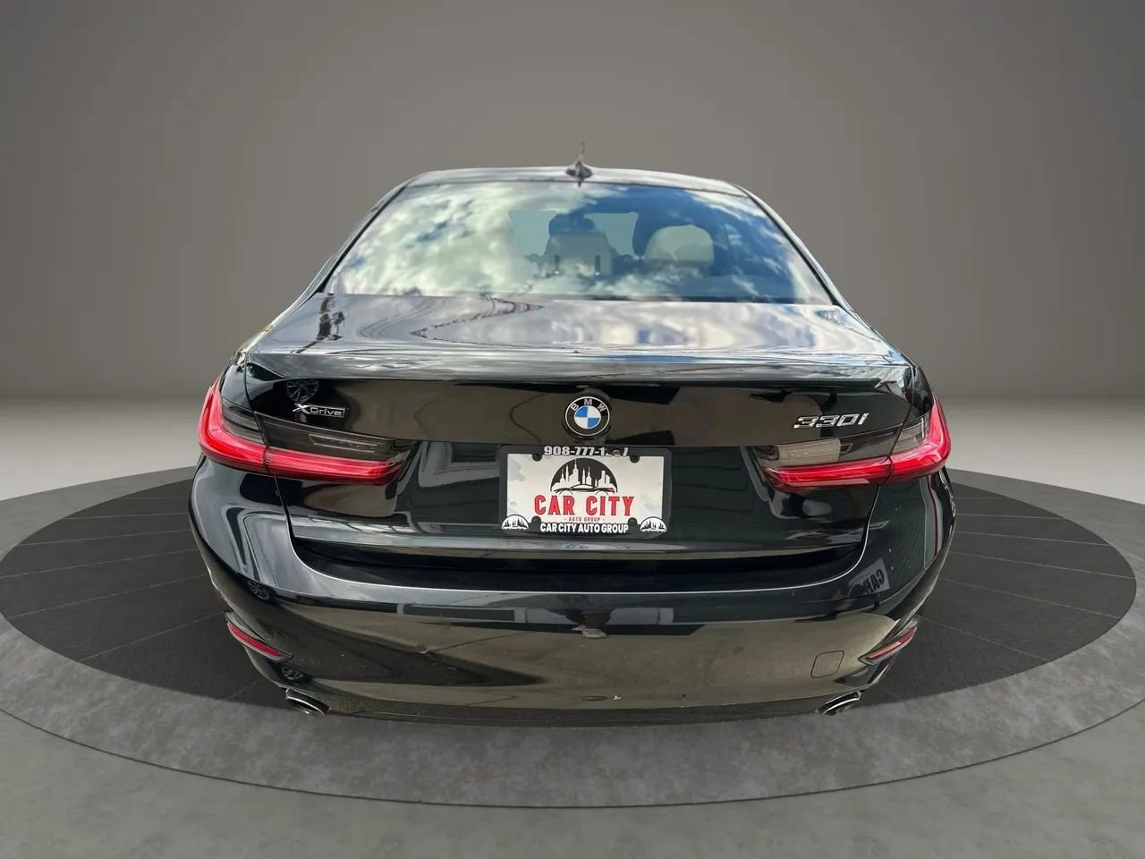 Used 2021 BMW 330i xDrive Sedan w/ Convenience Package image 6