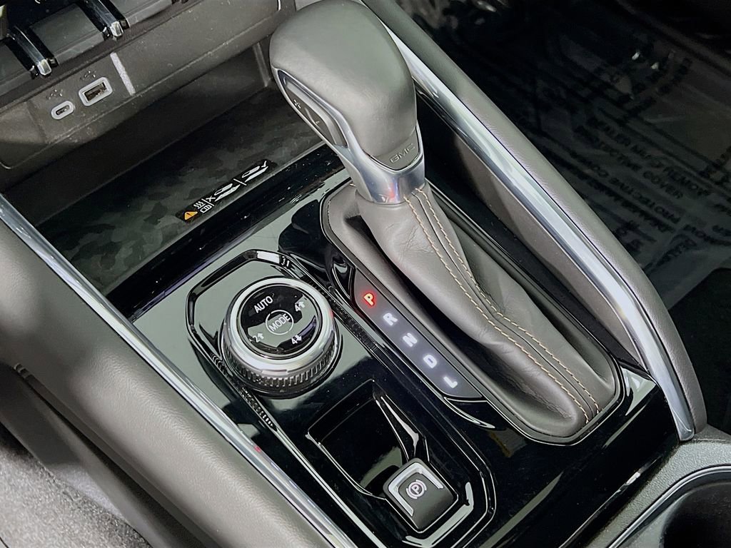 Used 2023 GMC Canyon AT4 w/ AT4 Premium Package image 16