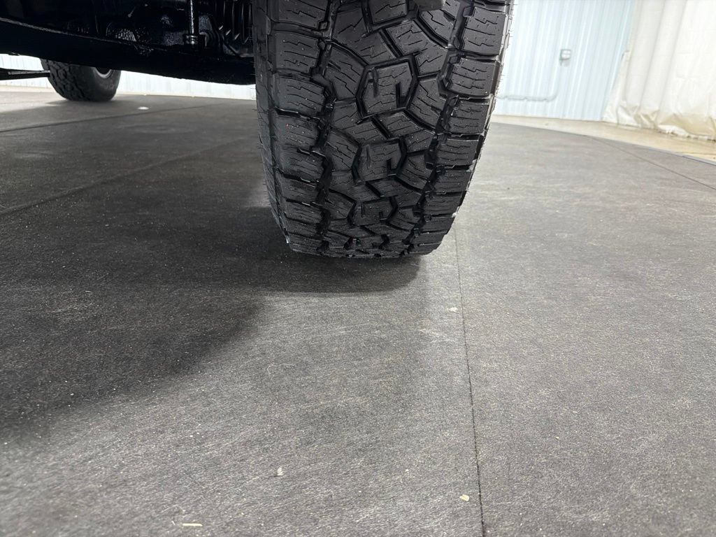 Used 2004 Chevrolet Tahoe 4WD w/ Skid Plate Package image 35
