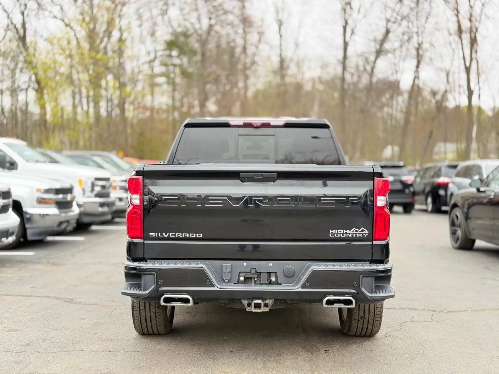 Used 2020 Chevrolet Silverado 1500 High Country w/ Technology Package AWD/4WD image 7