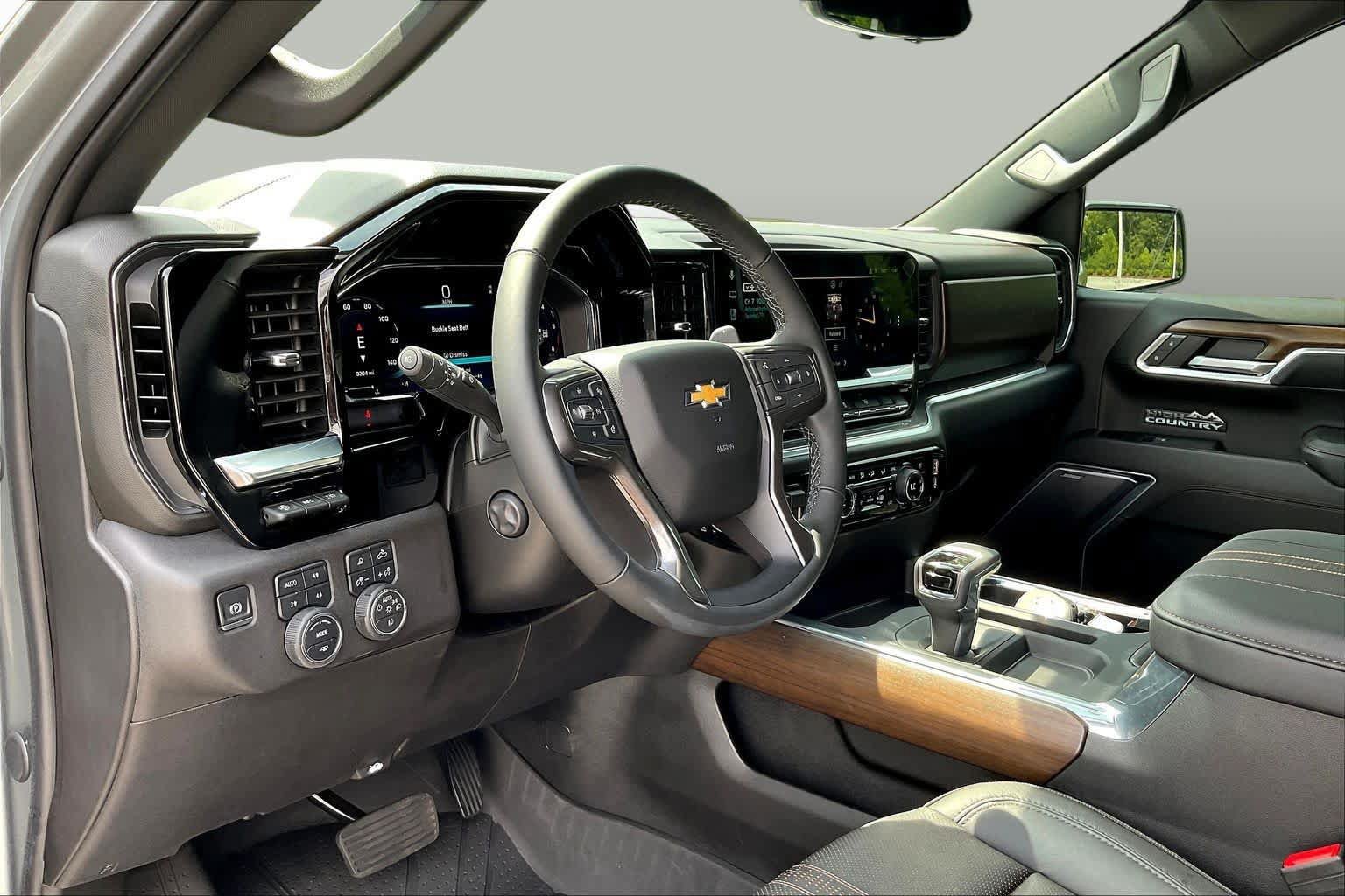 Used 2026 Chevrolet Silverado 1500 High Country w/ High Country Premium Package AWD/4WD image 34