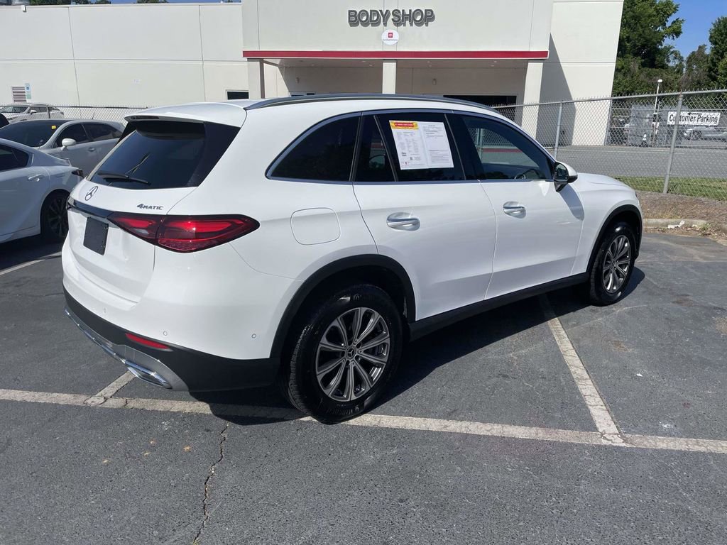 Used 2024 Mercedes-Benz GLC 300 4MATIC image 9