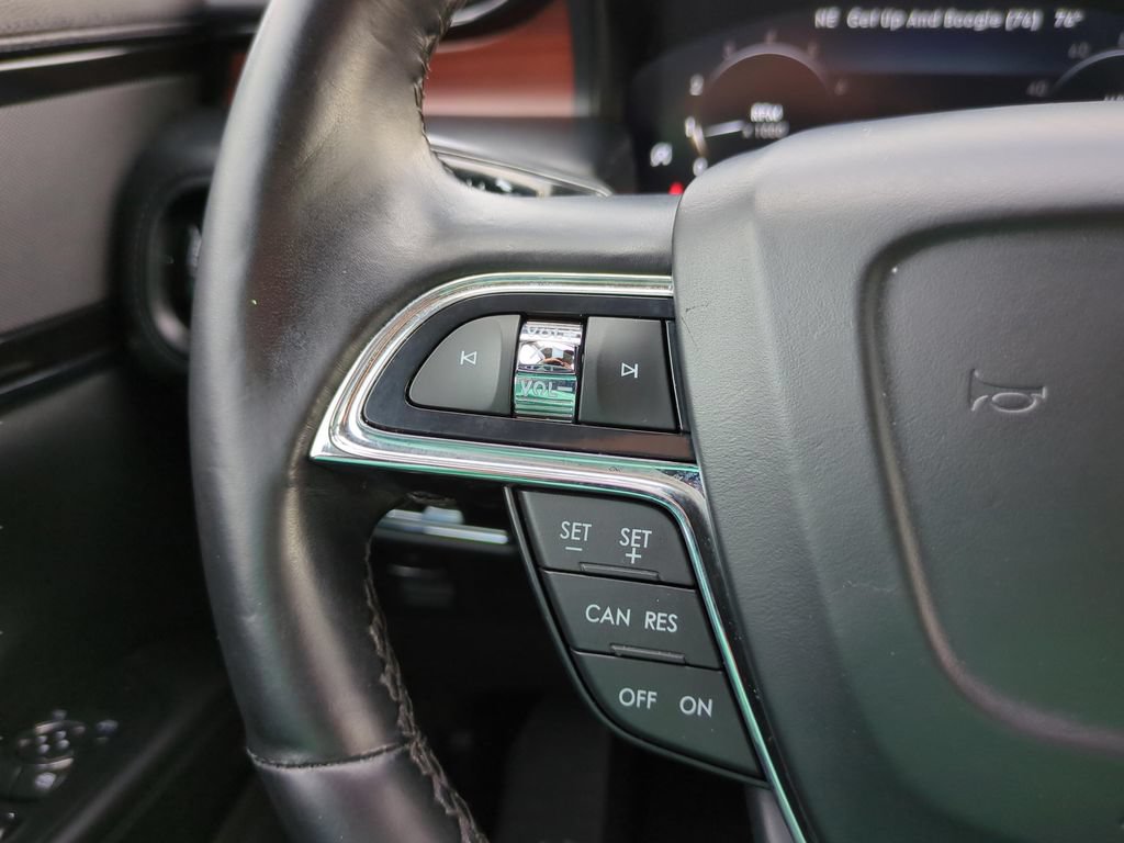 Used 2023 Lincoln Nautilus Reserve FWD image 21