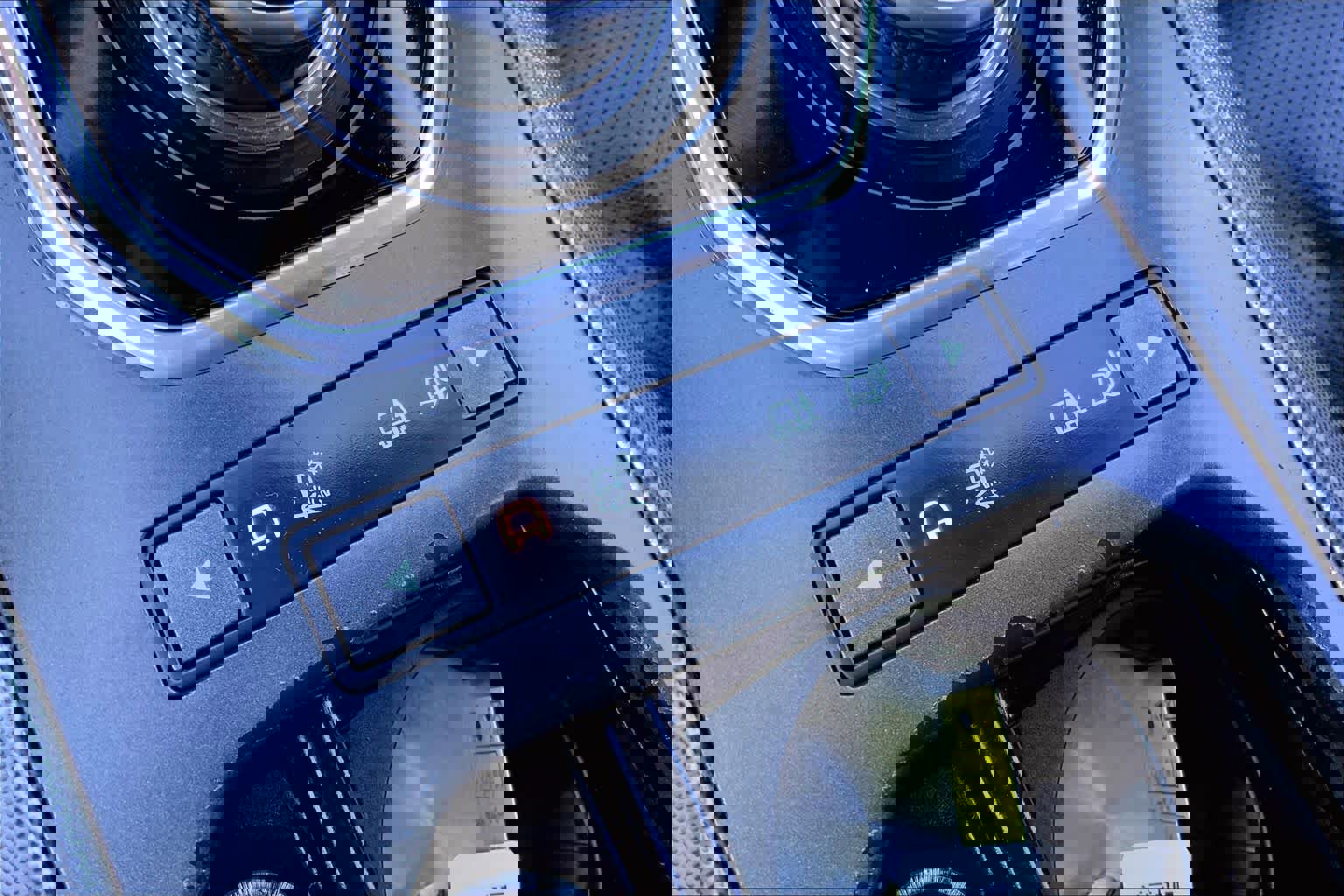 Used 2018 Land Rover Range Rover Evoque SE Premium AWD/4WD image 30