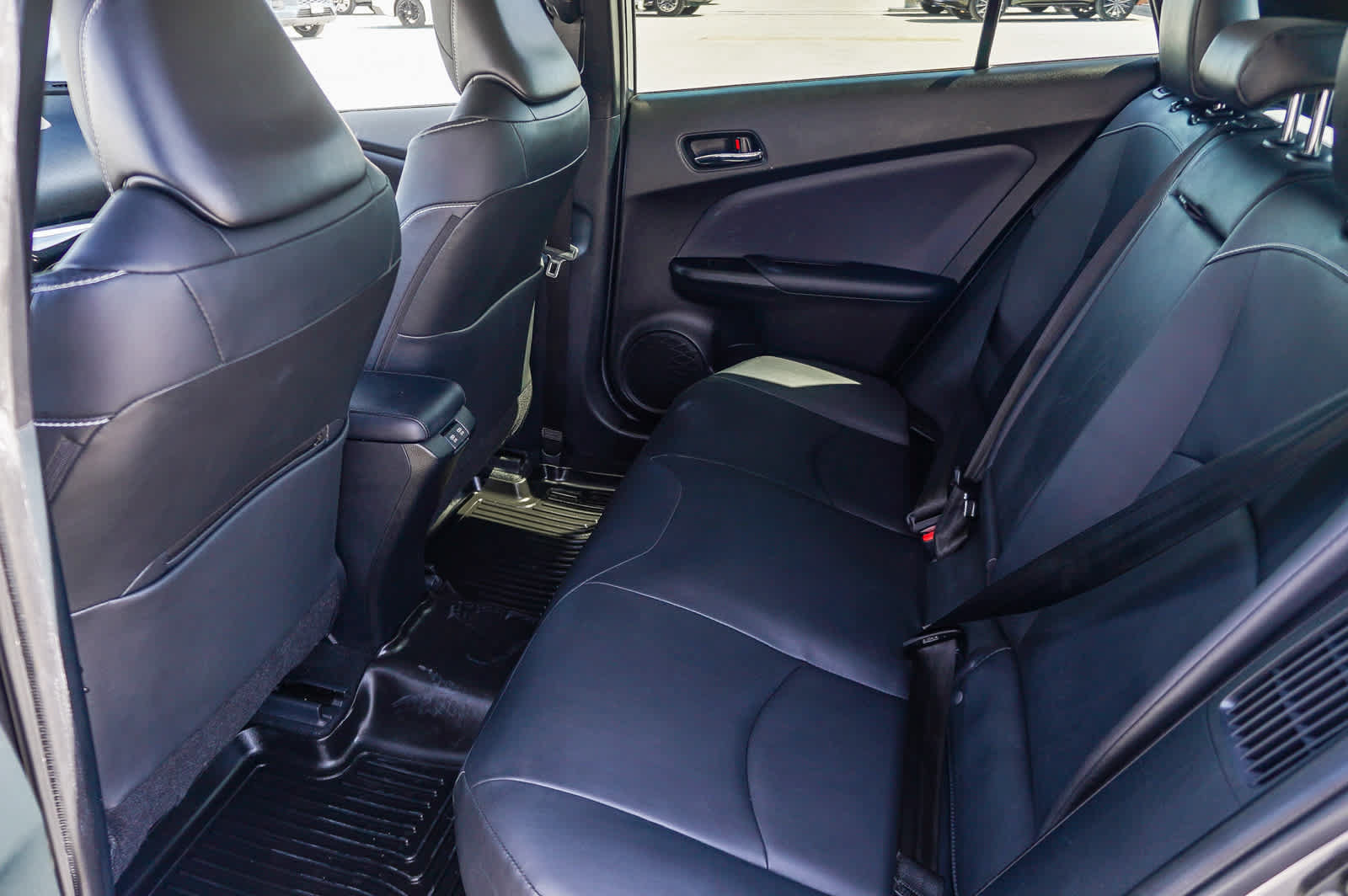 Certified 2021 Toyota Prius Prime XLE w/ Carpet Mat Package (TMS) FWD image 21