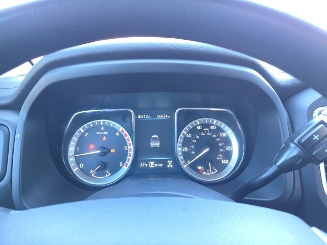 Used 2019 Nissan Titan S image 26