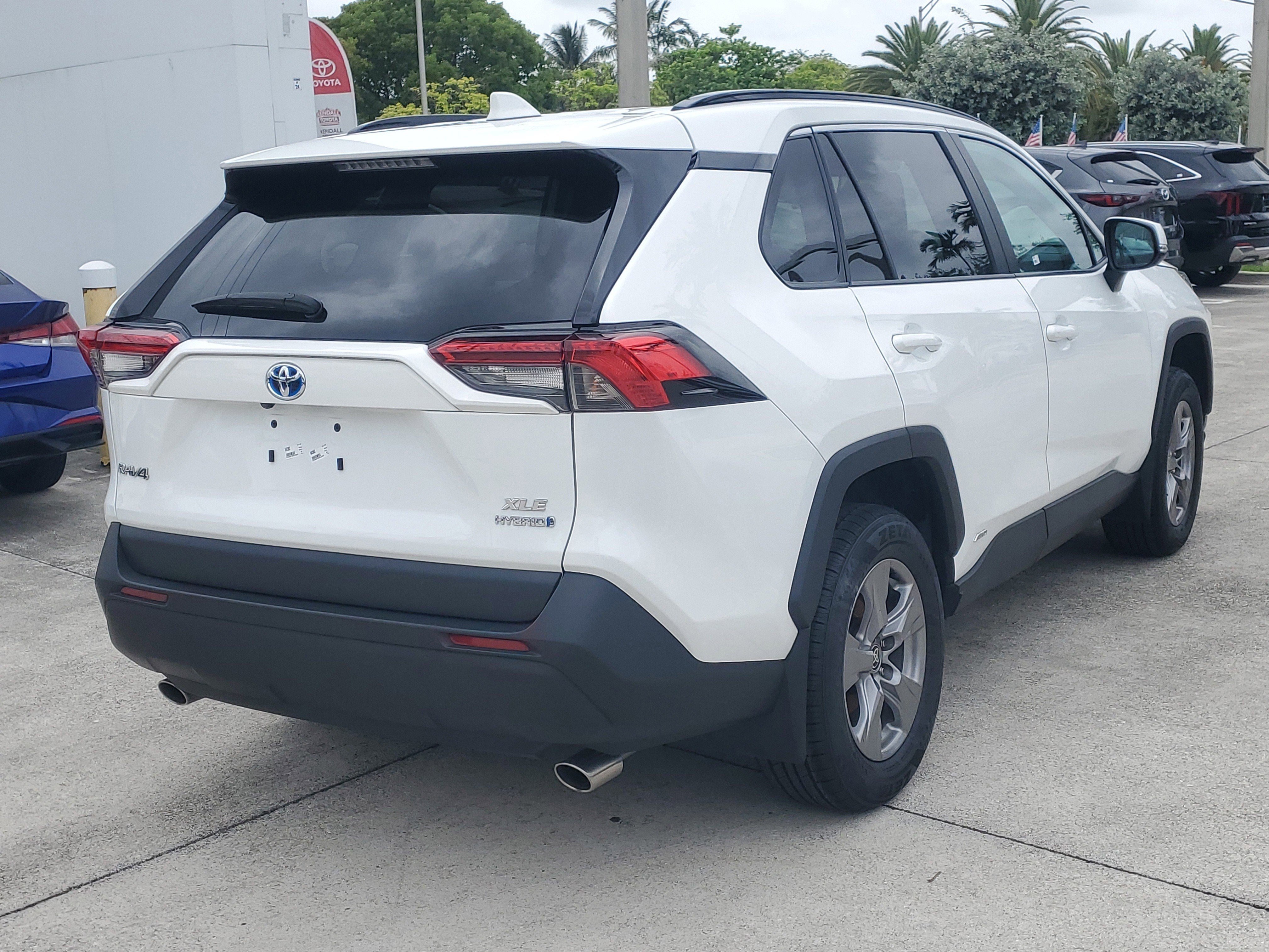 Used 2024 Toyota RAV4 XLE image 8