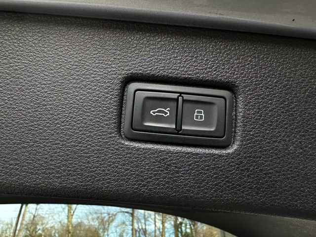 Used 2018 Audi Q7 3.0T Premium Plus w/ Premium Plus Package image 39