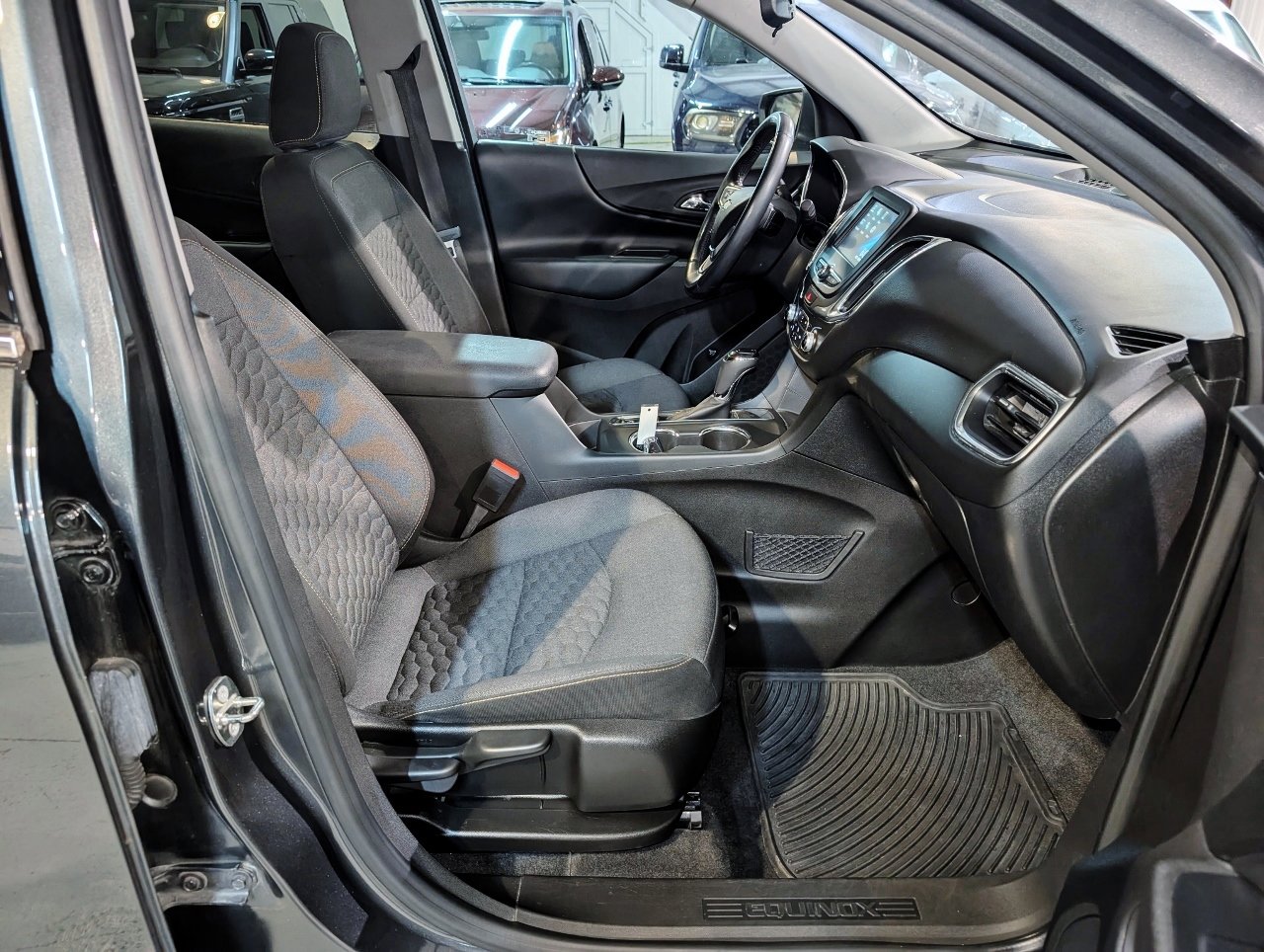 Used 2018 Chevrolet Equinox LT image 29