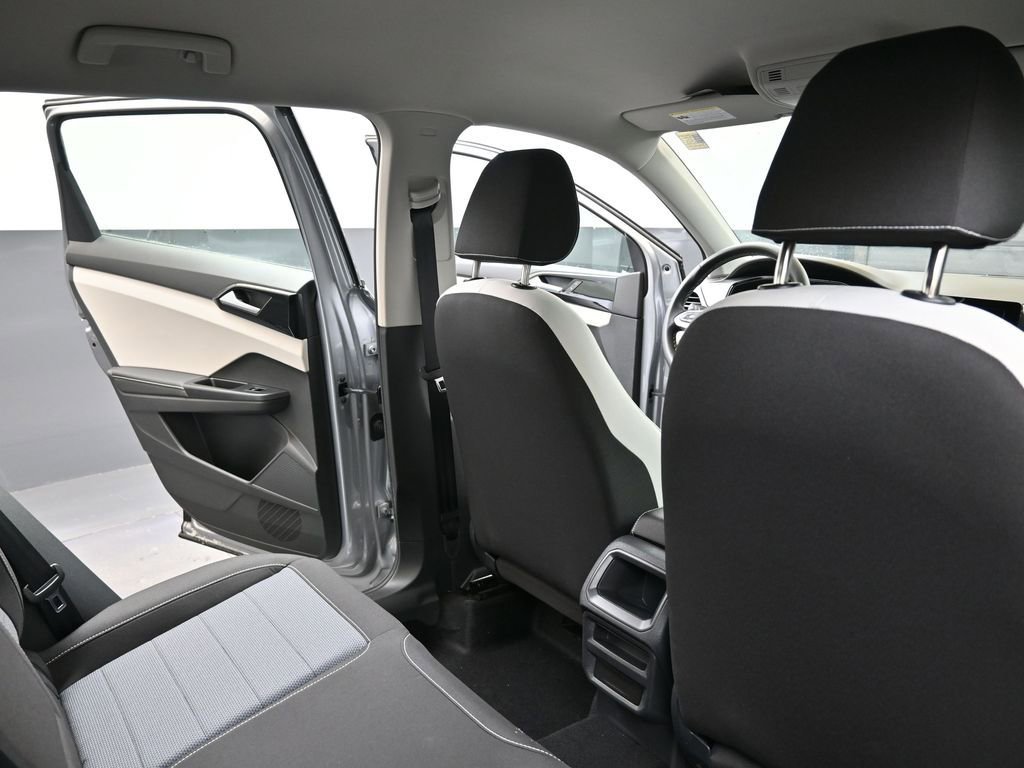 New 2026 Volkswagen Taos S image 15