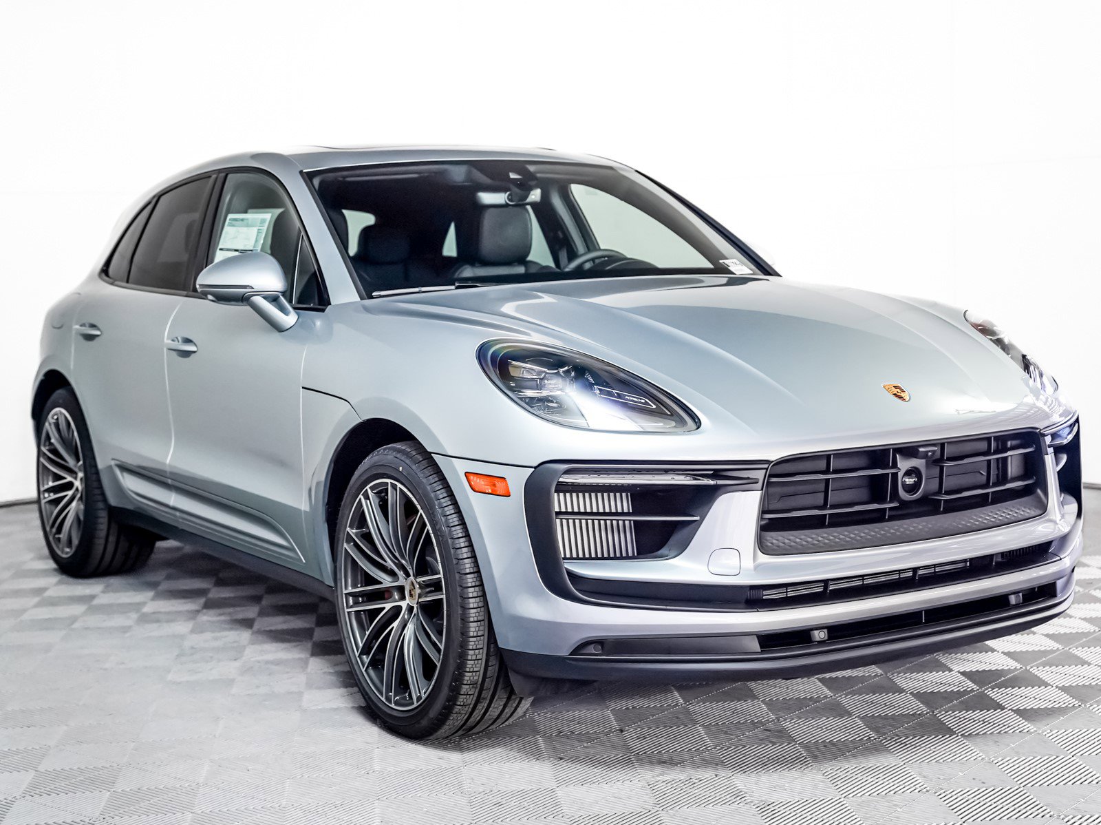 New 2026 Porsche Macan S image 8