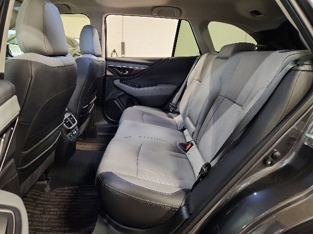 Used 2025 Subaru Outback Limited AWD/4WD image 23