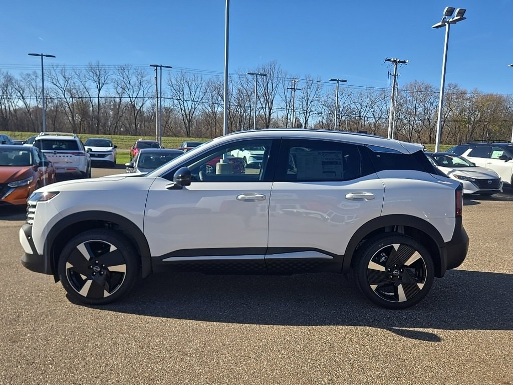 New 2026 Nissan Kicks SR image 4