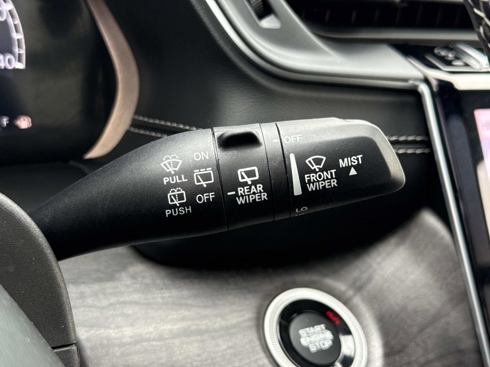 Used 2022 Jeep Grand Cherokee L Limited image 11