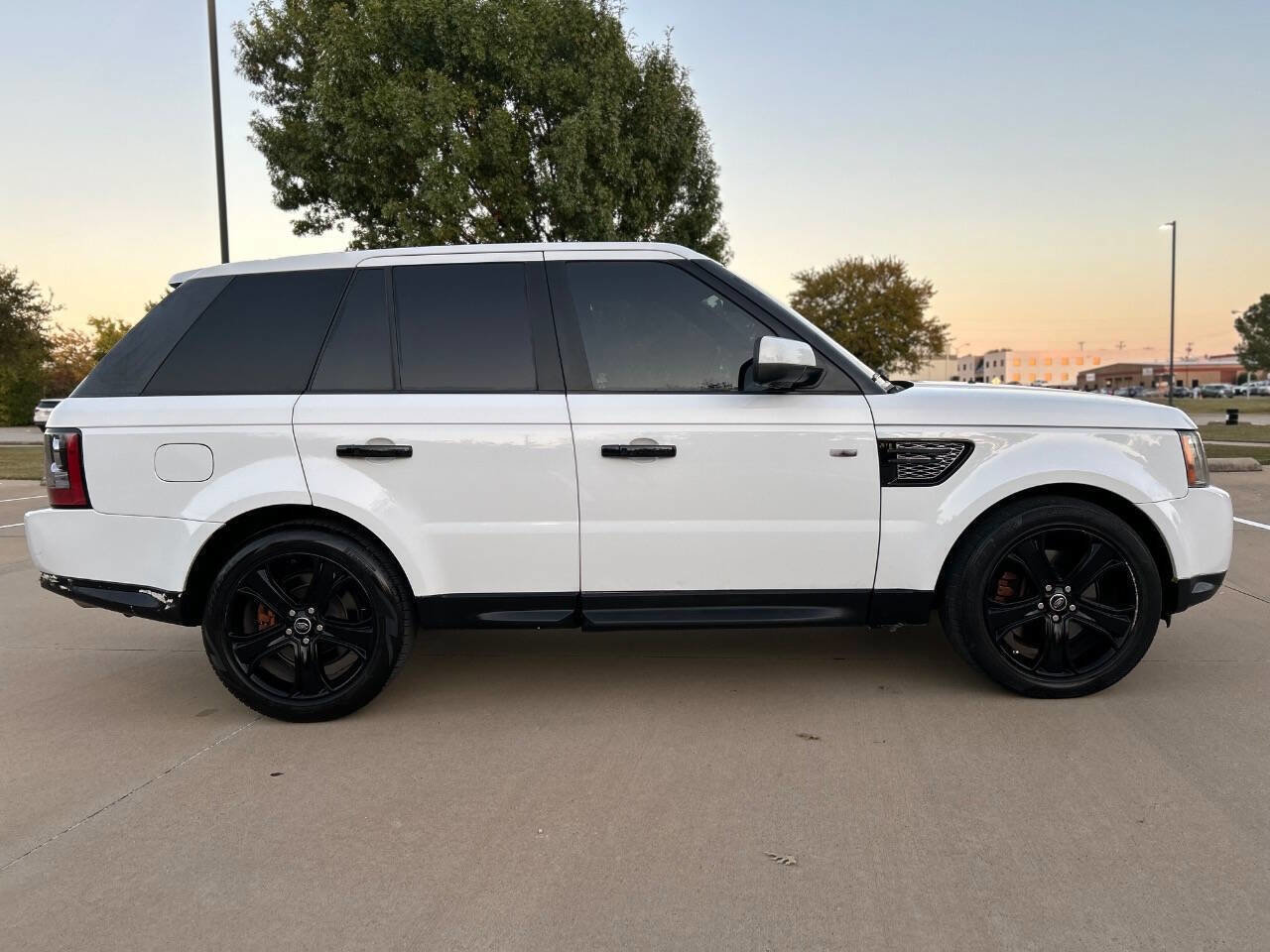 Used 2013 Land Rover Range Rover Sport HSE LUX image 5