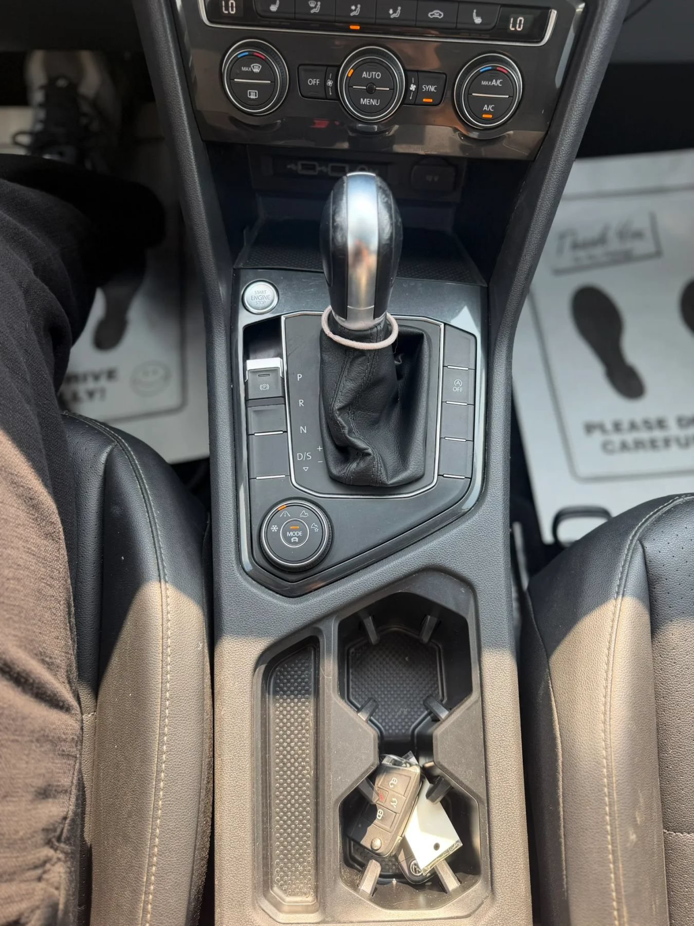 Used 2019 Volkswagen Tiguan SE w/ Panoramic Sunroof Package AWD/4WD image 16