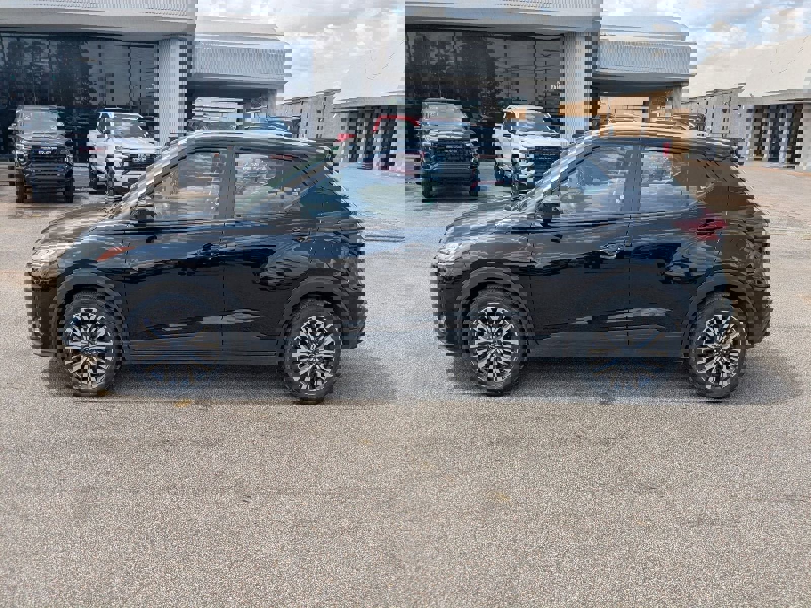 Used 2024 Nissan Kicks SV image 32