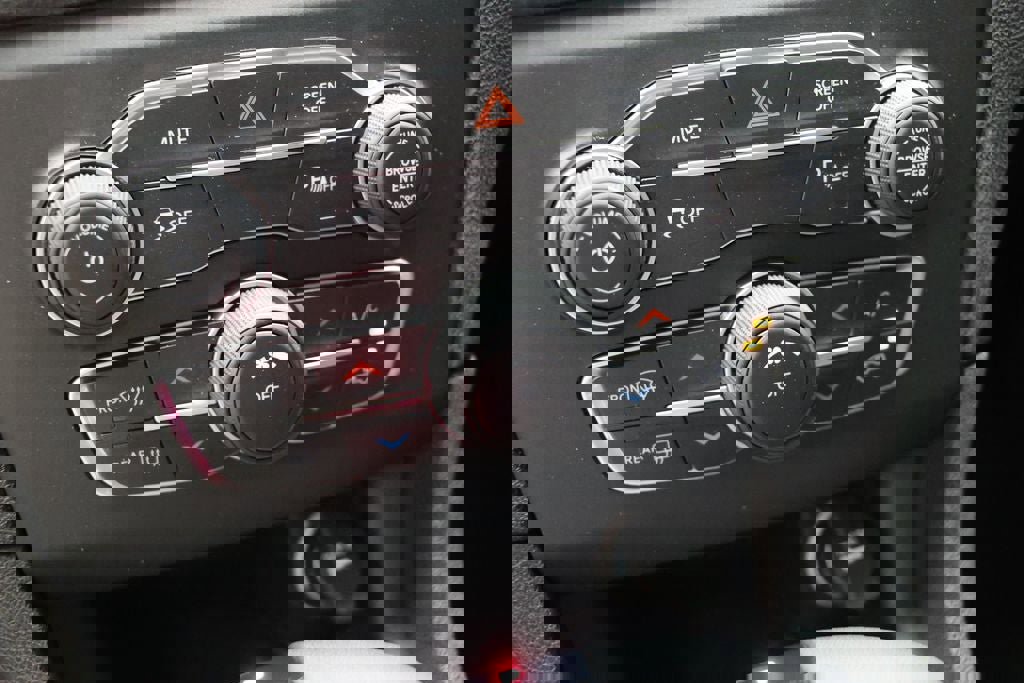 Used 2023 Dodge Charger SXT w/ Cold Weather Package image 22