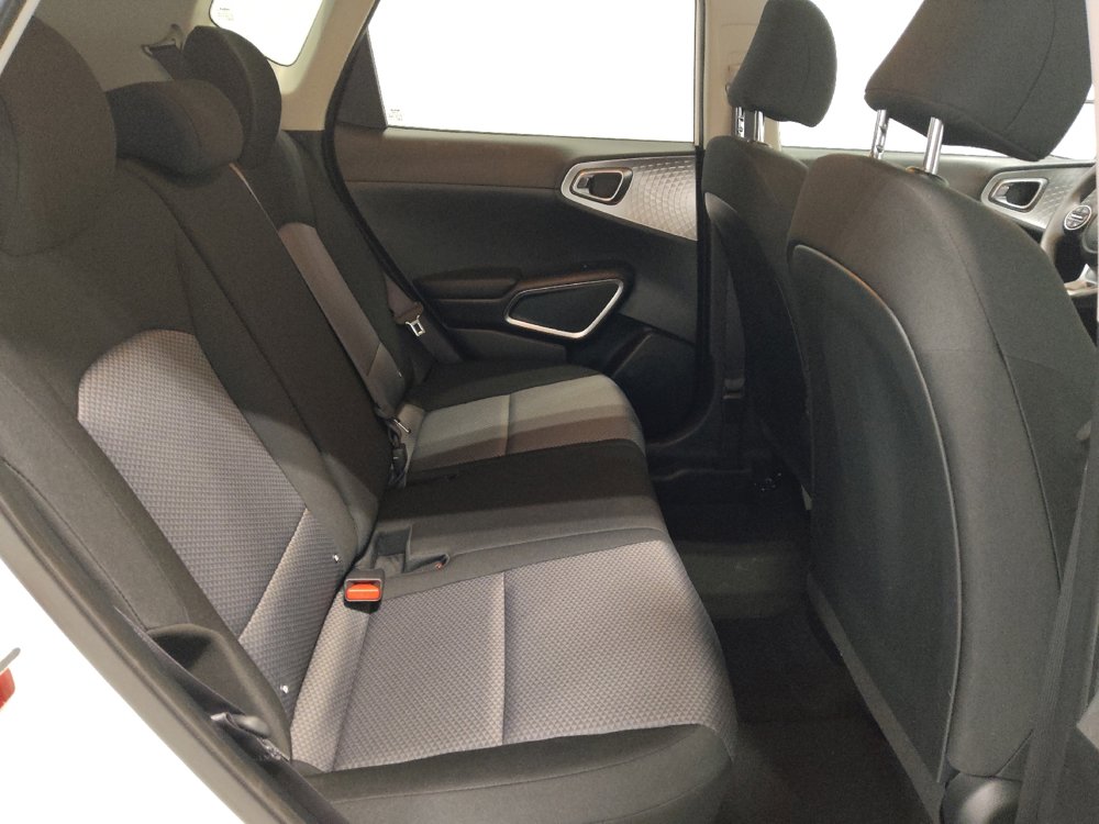 Used 2023 Kia Soul LX w/ LX Technology Package image 19