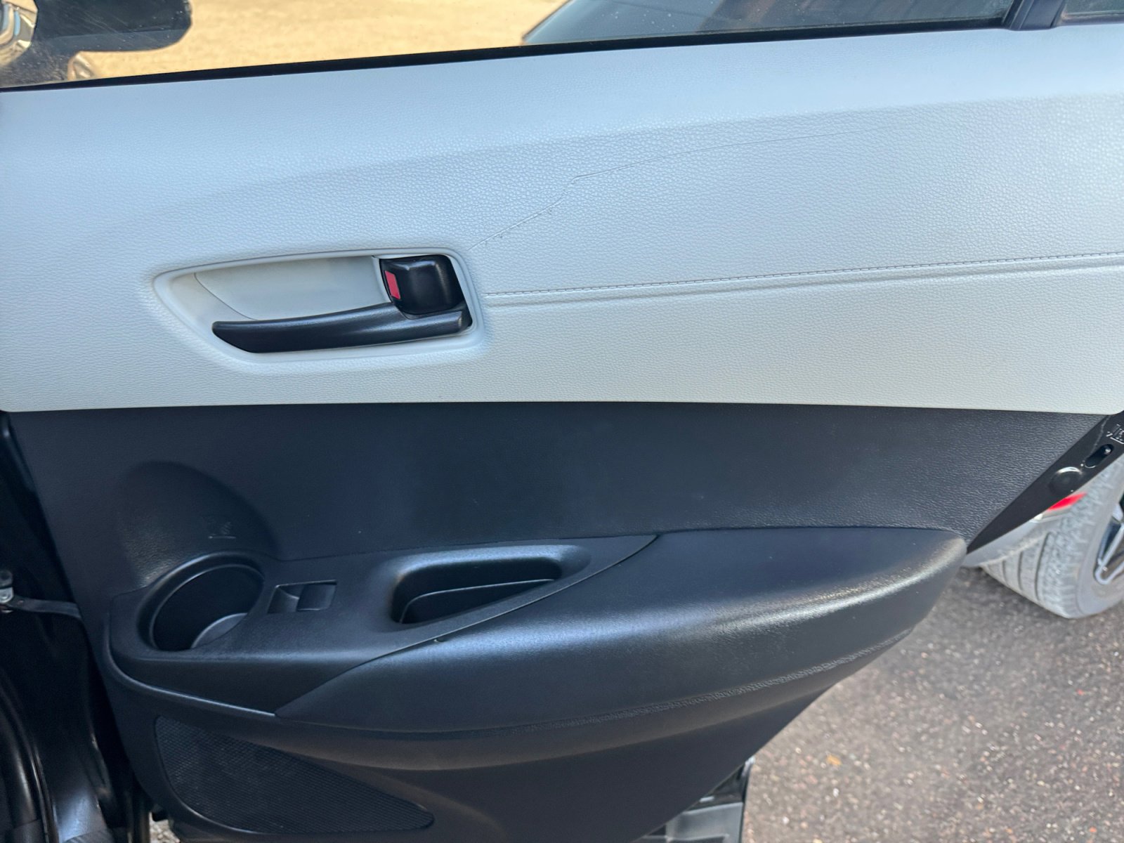 Used 2022 Toyota Corolla Cross LE FWD image 30