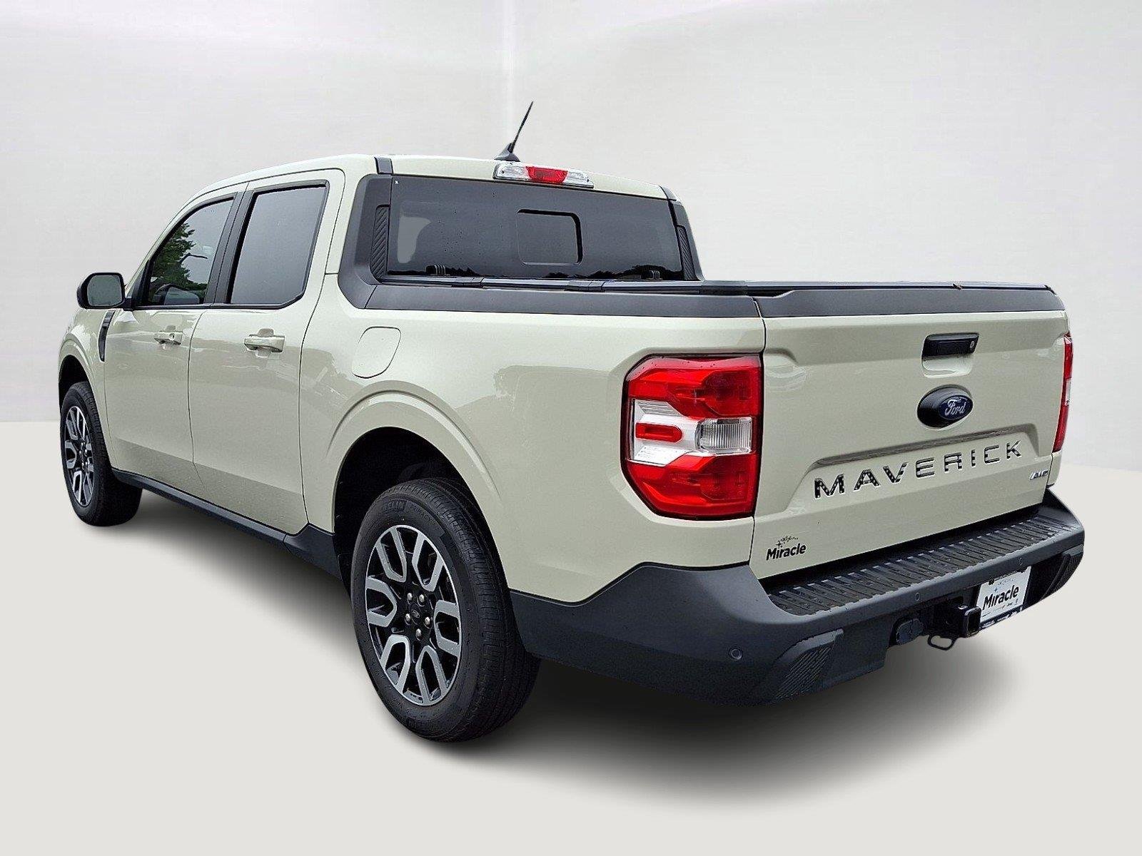 Used 2024 Ford Maverick Lariat w/ 4K Tow Package AWD/4WD image 4