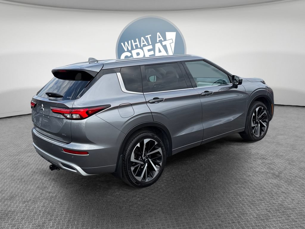 Used 2022 Mitsubishi Outlander SEL AWD/4WD image 3