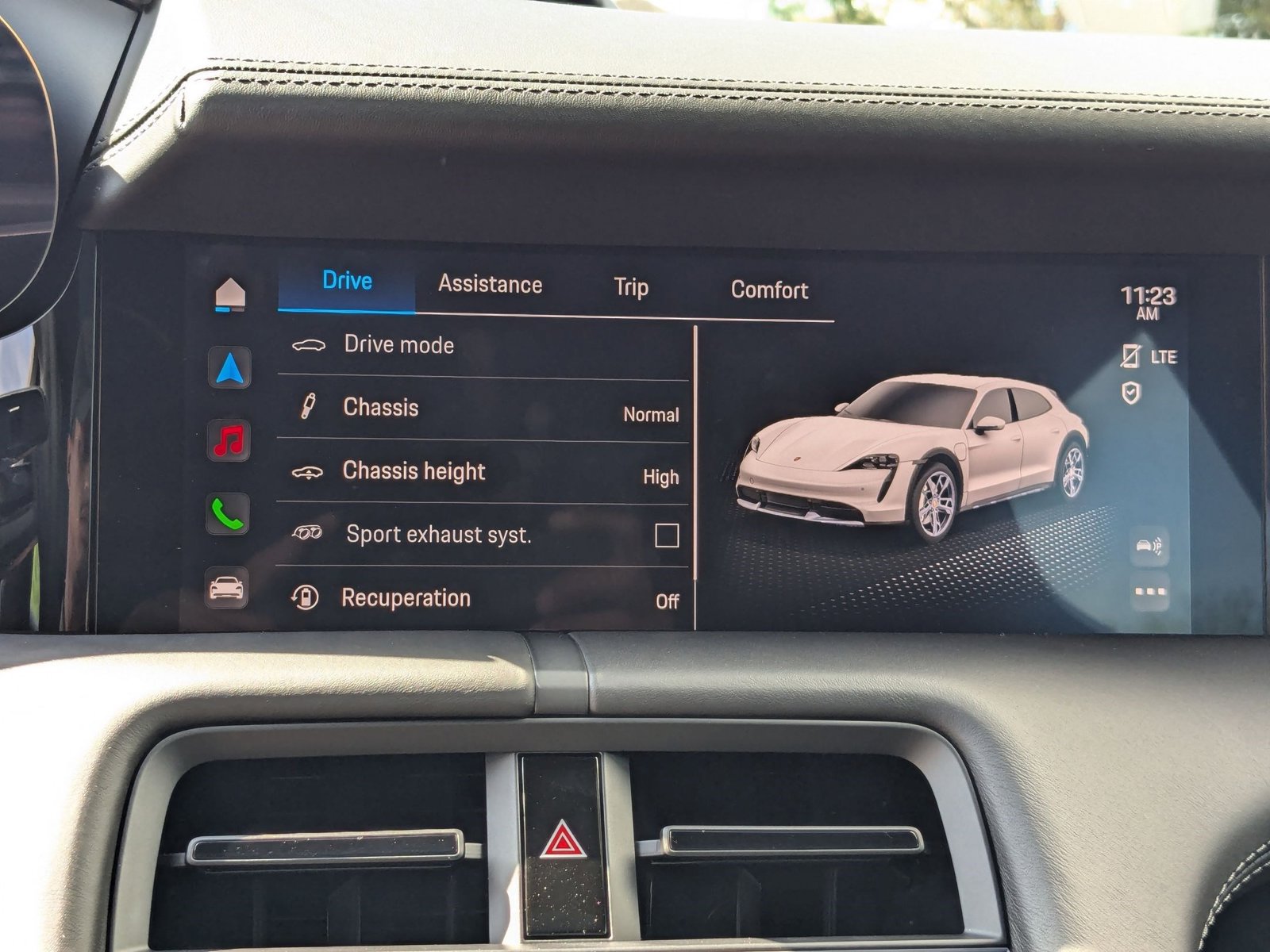 New 2024 Porsche Taycan 4 Cross Turismo AWD/4WD image 18